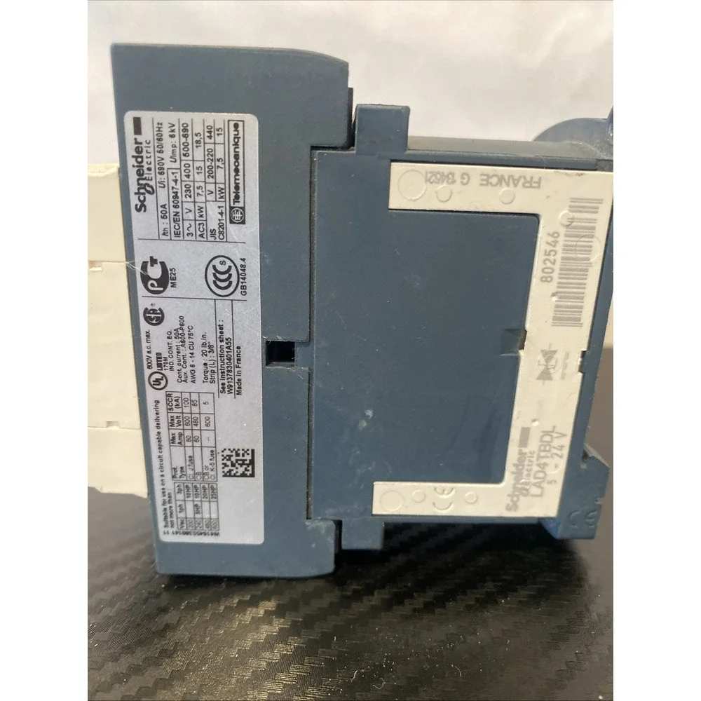 Telemecanique Schneider Electric LC1DT20‎ 24 VDC Contactor With LAD4TBDL - USED